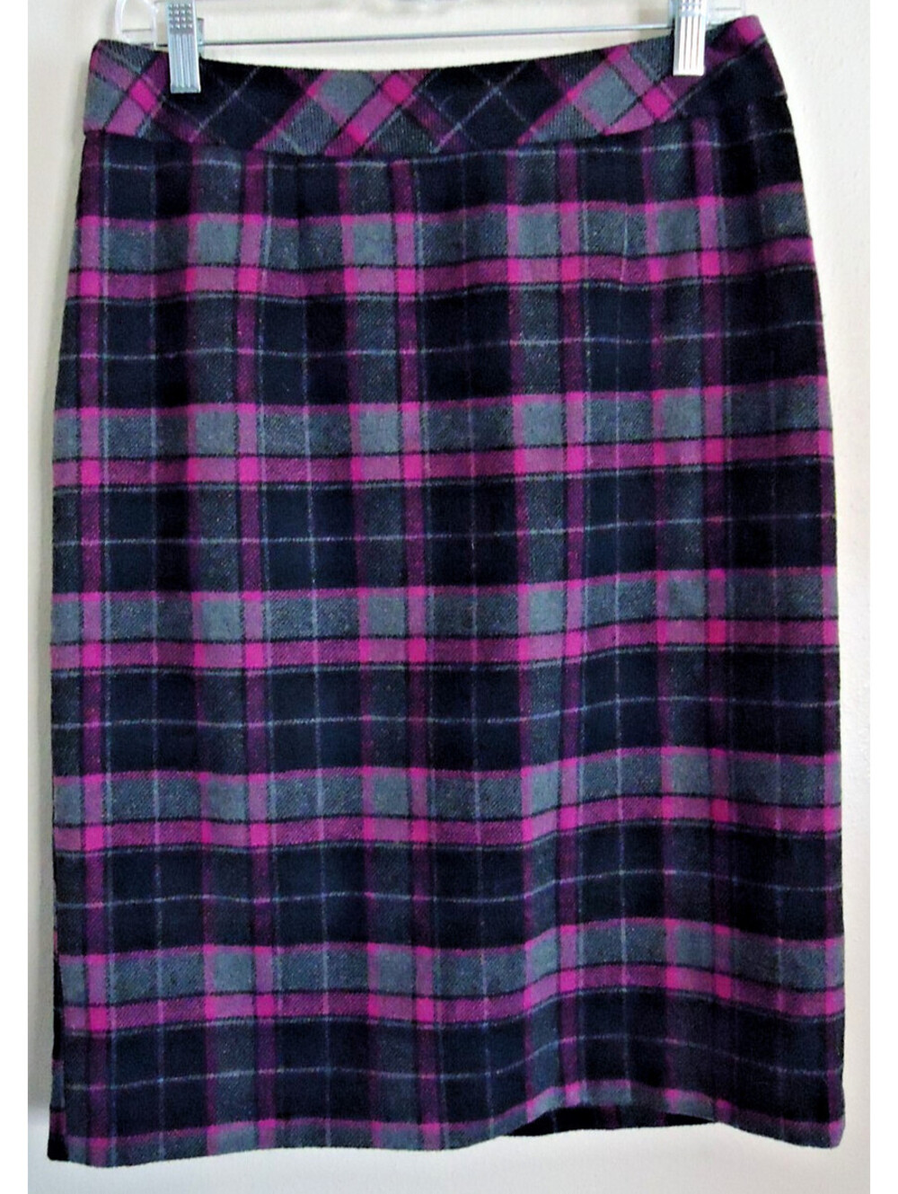 Chadwicks Wool Blend Pencil Skirt Lined Size 8T Pink Gray Black Plaid Vintage